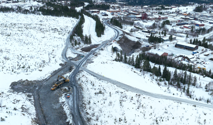 .Dronefoto: Veibygging på fv. 700 mellom Berkåk sentrum og nye Berkåkkrysset