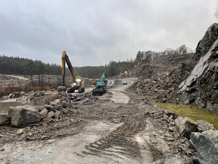 Anleggsaktivitet ved Lindlandstjønna i Holum, Lindesnes i Agder.