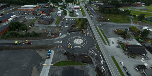 E6BV Dronefoto Trafikkomlegging Rundkjøring Berkåk.png